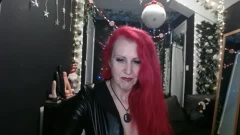SaucySky online show from December 2024 09:08:02 PM