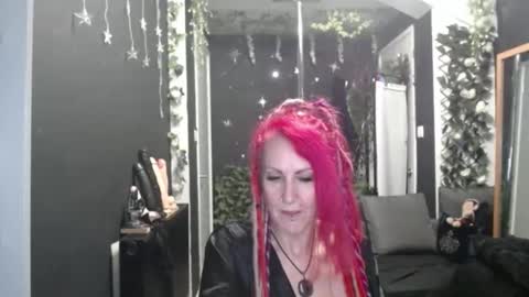 SaucySky online show from November 2025 10:06:01 AM