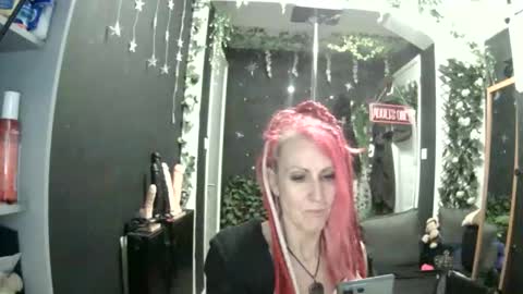 SaucySky online show from May 2026 10:37:02 PM