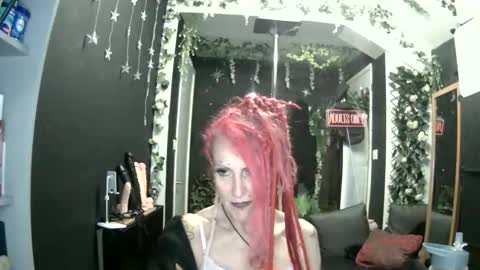 SaucySky online show from June 2026 08:46:01 PM
