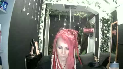 SaucySky online show from June 2026 08:45:01 PM
