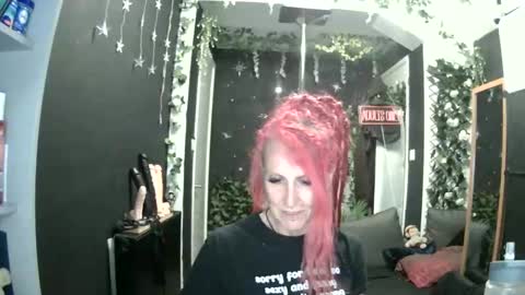 SaucySky online show from June 2026 08:42:02 PM