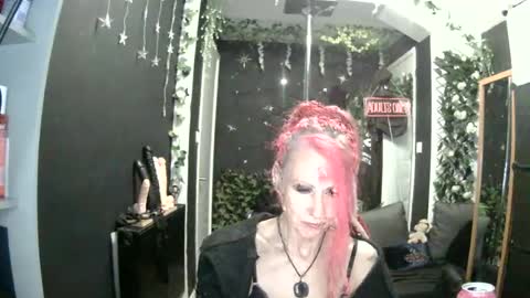SaucySky online show from June 2026 11:13:02 PM