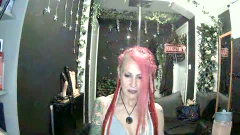 SaucySky online show from June 2026 08:55:01 PM
