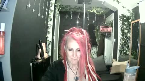 SaucySky online show from June 2026 10:14:01 PM