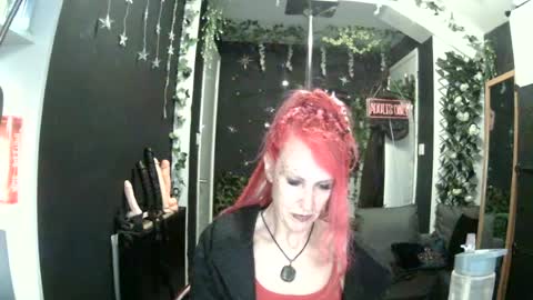SaucySky online show from June 2026 06:54:02 PM