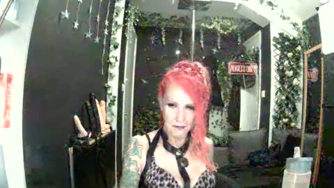 SaucySky online show from June 2026 06:50:01 PM