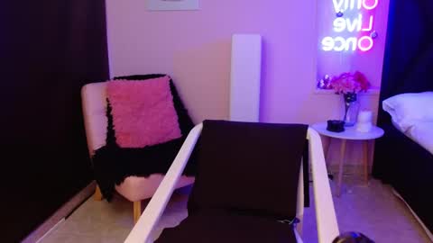 lilith online show from January 2026 03:31:01 AM