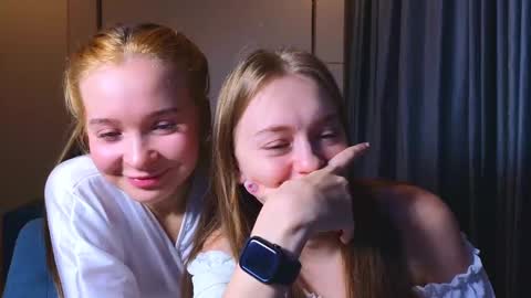 LUNA and ANNA    online show from January 2025 06:56:01 PM