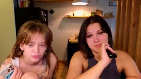 LUNA and ANNA    online show from September 2025 01:46:01 PM