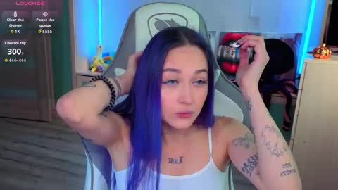 Snapshot of savage_lust_ chatting on November 2025 04:03:02 AM Ariel online show from November 2025 04:03:02 AM