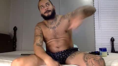 Snapshot of savagebullxxx chatting on January 2025 02:50:01 AM savagebullxxx online show from January 2025 02:50:01 AM
