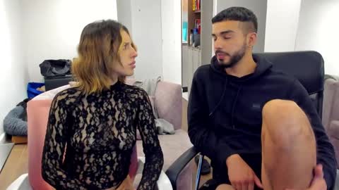 savagesweethearts online show from March 2025 06:01:01 AM