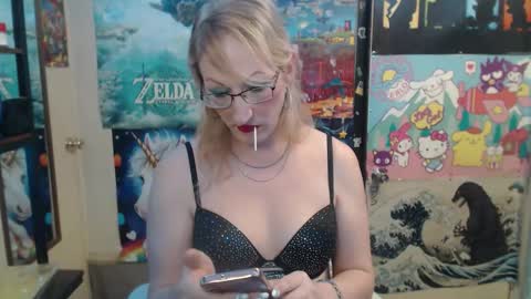 Snapshot of savanah_banana chatting on February 2026 10:38:02 PM Savanah online show from February 2026 10:38:02 PM