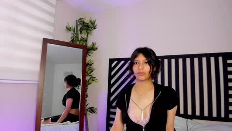 Snapshot of savannah_cameron chatting on December 2024 03:33:02 PM Savannah online show from December 2024 03:33:02 PM