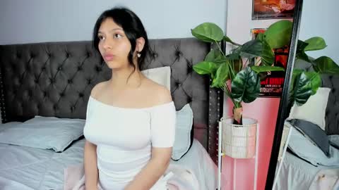 Snapshot of savannah_cameron chatting on February 2025 06:32:02 PM Savannah online show from February 2025 06:32:02 PM