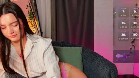 savannah_h online show from July 2026 08:25:01 PM