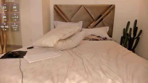 S a v a n n a h  online show from January 2025 04:51:02 PM