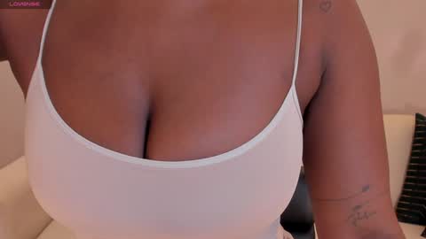 S a v a n n a h  online show from January 2025 12:05:02 PM