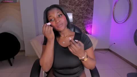 S a v a n n a h  online show from November 2025 11:47:02 AM