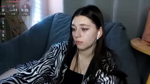 Sophie online show from October 2025 05:31:02 PM