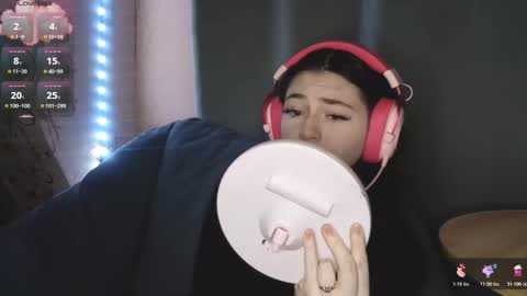 Sophie online show from October 2025 03:18:01 PM