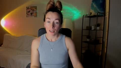 save the qween online show from November 2025 12:48:01 PM