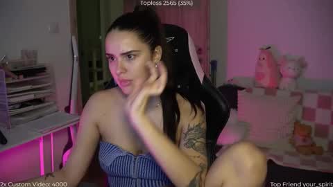 Snapshot of savvage_play chatting on November 2025 08:20:02 PM Naomi online show from November 2025 08:20:02 PM