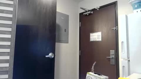 Snapshot of savvysavage6973 chatting on January 2025 09:32:02 PM SavvySavage online show from January 2025 09:32:02 PM