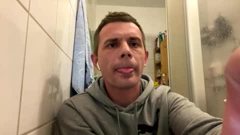 chamomile online show from November 2025 09:35:02 PM