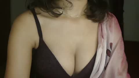 saxee online show from August 2026 01:36:01 PM