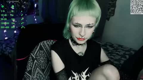 pronoun she. name Mary. age 21. online show from March 2026 12:16:01 AM