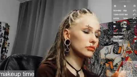 pronoun she. name Mary. age 21. online show from July 2026 10:34:01 PM
