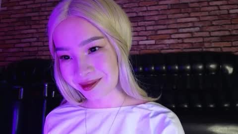 Snapshot of saya_lin chatting on October 2025 04:20:02 AM Saya online show from October 2025 04:20:02 AM