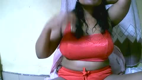 saylla1 online show from November 2025 06:50:02 PM