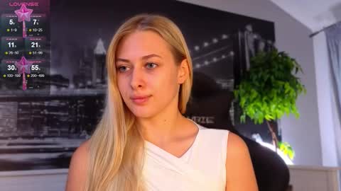 Hello guys our name is Emily Nicole Alice. We are very funny and love to spend time well online show from October 2025 04:46:01 PM