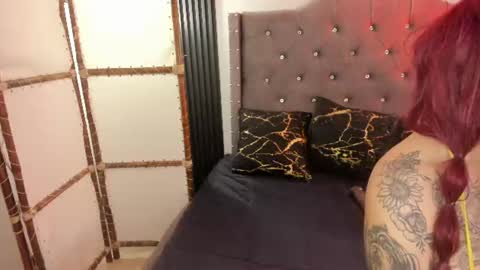 scarbadgirl_ online show from June 2026 04:28:01 AM