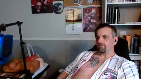 Snapshot of scarecrow2wm chatting on May 2026 07:29:01 PM Kent Clark online show from May 2026 07:29:01 PM