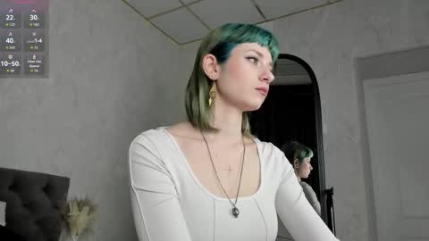 Snapshot of scarle_whisper chatting on March 2026 12:58:02 AM Emmy online show from March 2026 12:58:02 AM