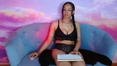 Snapshot of scarleett_ebony chatting on November 2025 07:35:02 PM scarleett_ebony online show from November 2025 07:35:02 PM