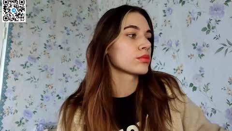 Kira online show from October 2025 08:33:02 AM