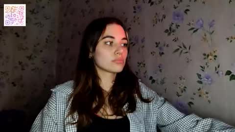 Kira online show from November 2025 07:56:02 PM