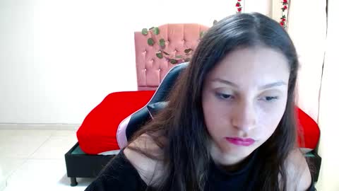 scarlet771776 online show from December 2025 07:53:01 PM