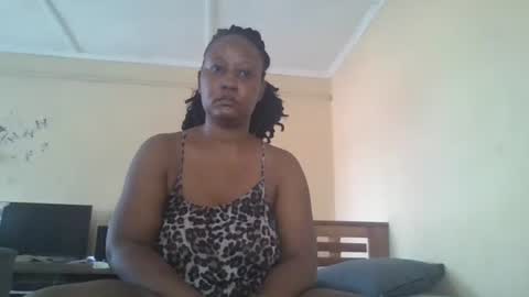 scarlet_25142359 online show from October 2025 06:05:01 AM