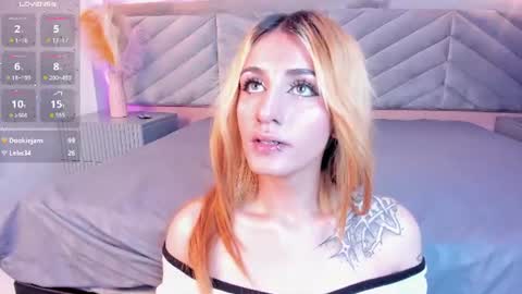 Snapshot of scarlet__rossi chatting on July 2026 03:11:02 AM scarlet__rossi online show from July 2026 03:11:02 AM
