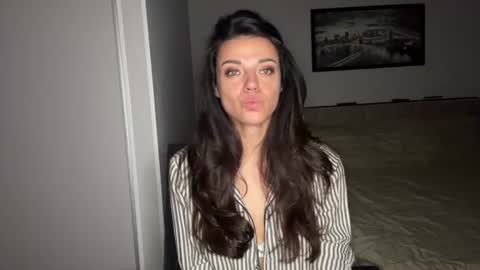 Snapshot of scarlet_daisy_ chatting on June 2026 07:00:01 AM Sophie online show from June 2026 07:00:01 AM