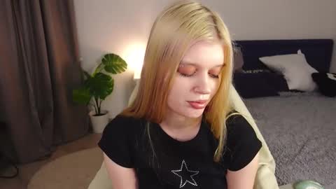 scarlet_enchantress online show from November 2025 06:27:01 AM