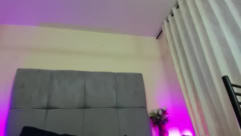 scarlet_hit online show from January 2026 09:11:02 AM