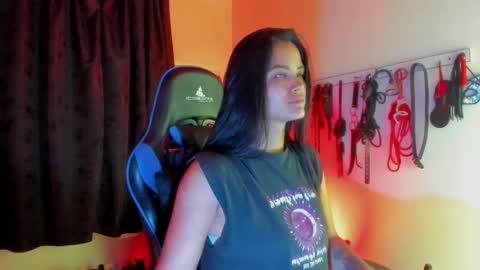 scarlet taylor kennedy online show from December 2025 01:21:02 AM