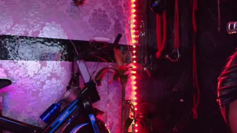 Snapshot of scarlet_queen__ chatting on October 2025 07:34:02 PM Scarlet online show from October 2025 07:34:02 PM